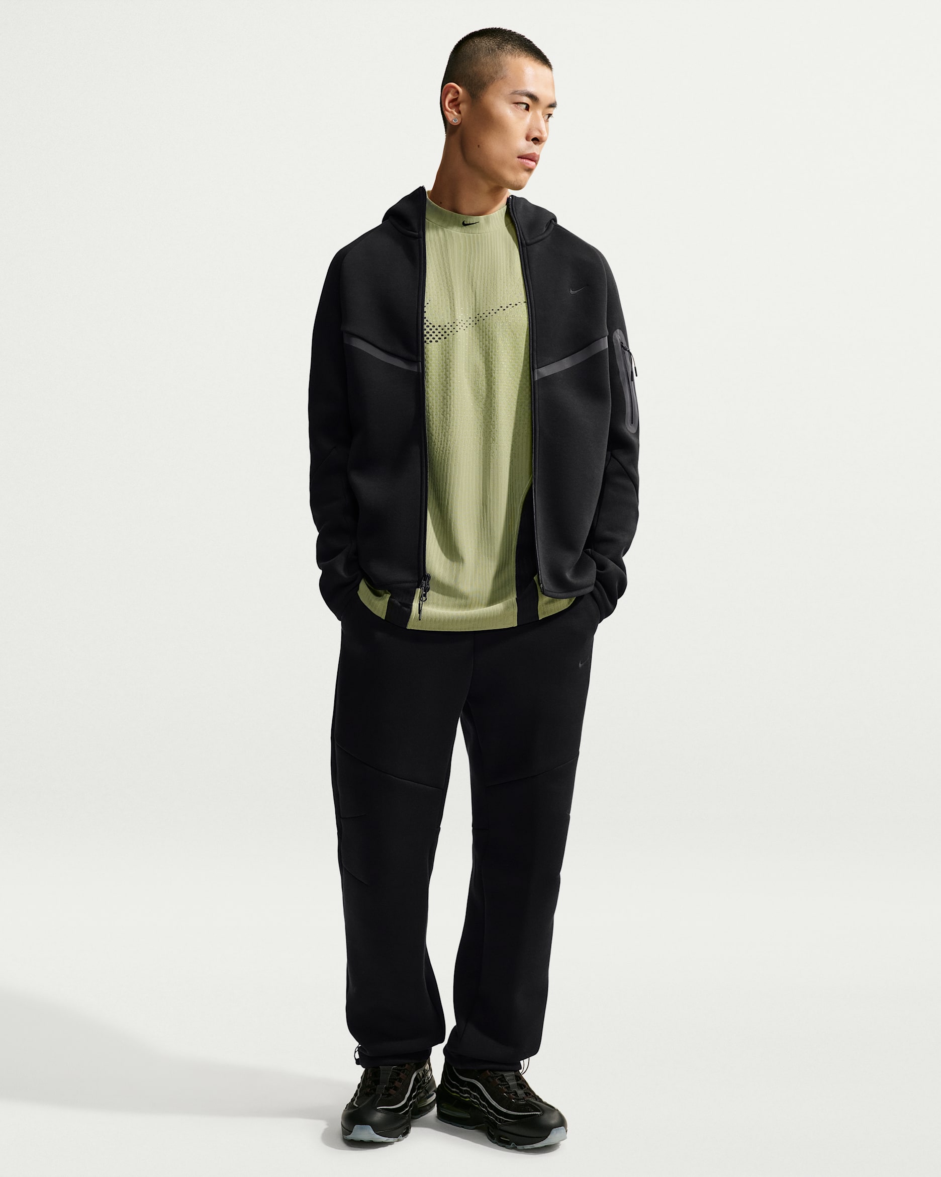 最終価格 NIKE 反射テックフリース メンズMサイズ NIKE公式】ナイキ テック メンズ フリース オープンヘム パンツ